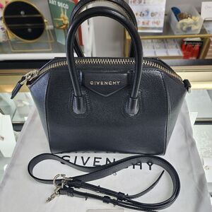 NWT Givenchy Antigona Black Leather Crossbody Handbag